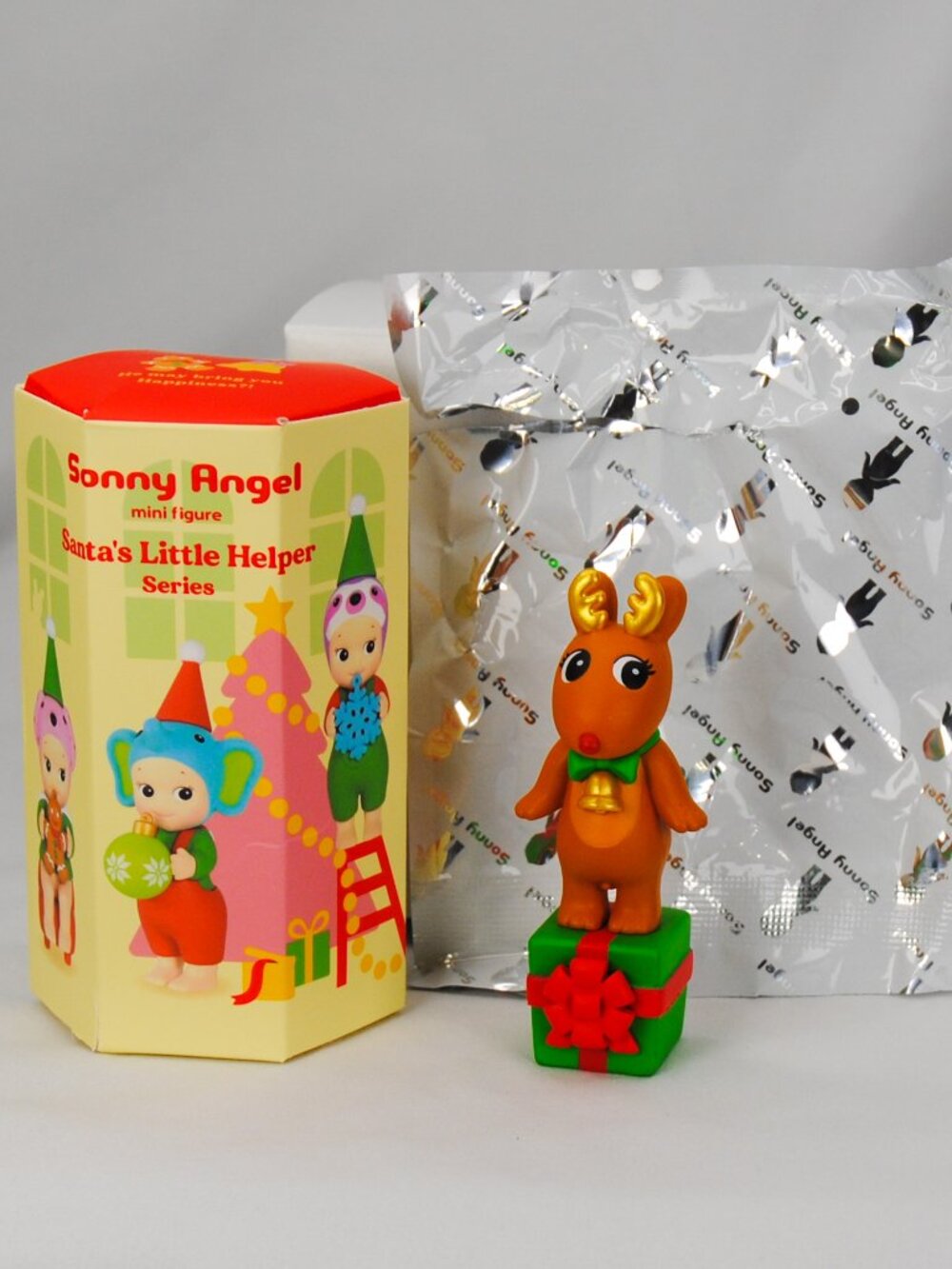 Sonny Angel ~ Santa's Little Helper Series ~ Robby ~ 2025